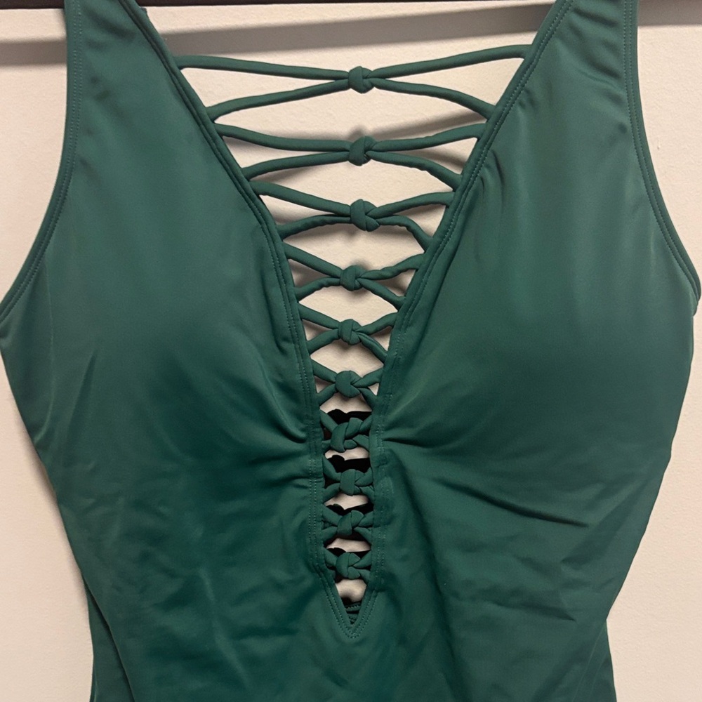 Bleu Rod Beattie Let’s Get Knotty Emerald Green Lace-Up Swimsuit - Picture 2 of 7